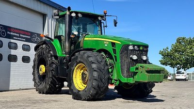 John Deere 8430