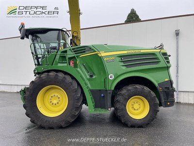 John Deere 8400i z Kemper 375