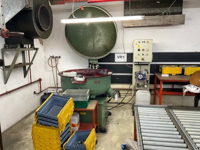 1998 KROMAS VM 200 EDK Gleitschleifmaschine