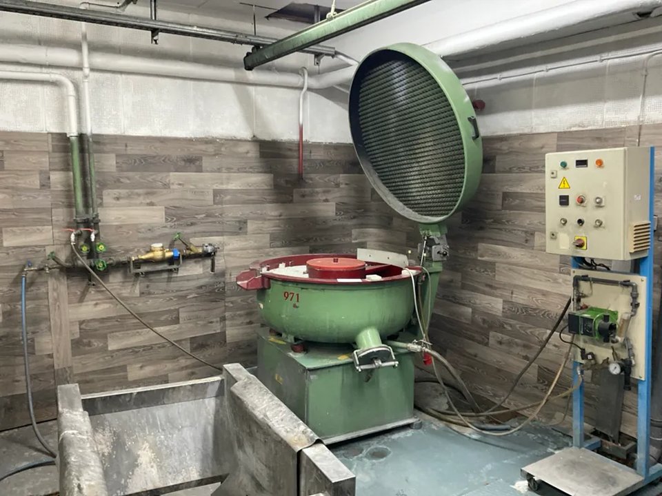 1998 KROMAS VM 200 Gleitschleifmaschine