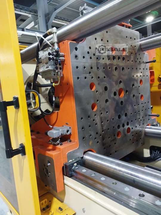 Plastic injection machines HUSKY H4 300 RS55/50