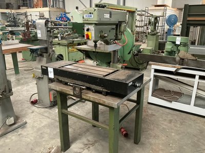 Ixion BT6 Säulenbohrmaschine