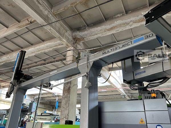 Roboty SEPRO Wielokrotne Wstrzykiwanie MI- 30