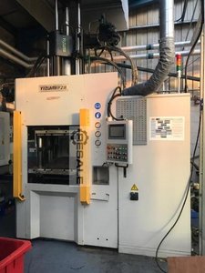 Wstrzyknięcia z gumy YIZUMI YL2- V280L