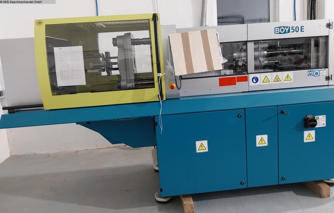 Wstrzyknięcia z gumy BOY 50 E / 500- 82