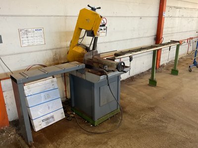 VEM-Bügelsägemaschine