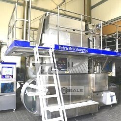 Urządzenia napełniające i uszczelniające TETRA PAK TBA 19 V 100 125ml Slim line