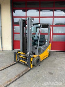 Jungheinrich EFG320