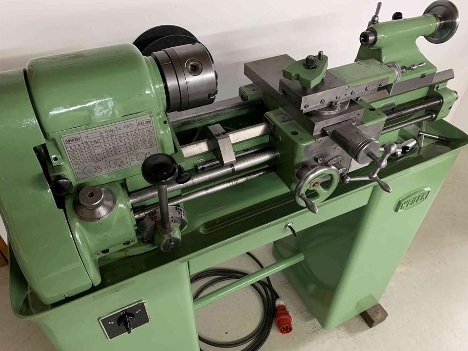 Токарный станок Weiler LZ 220