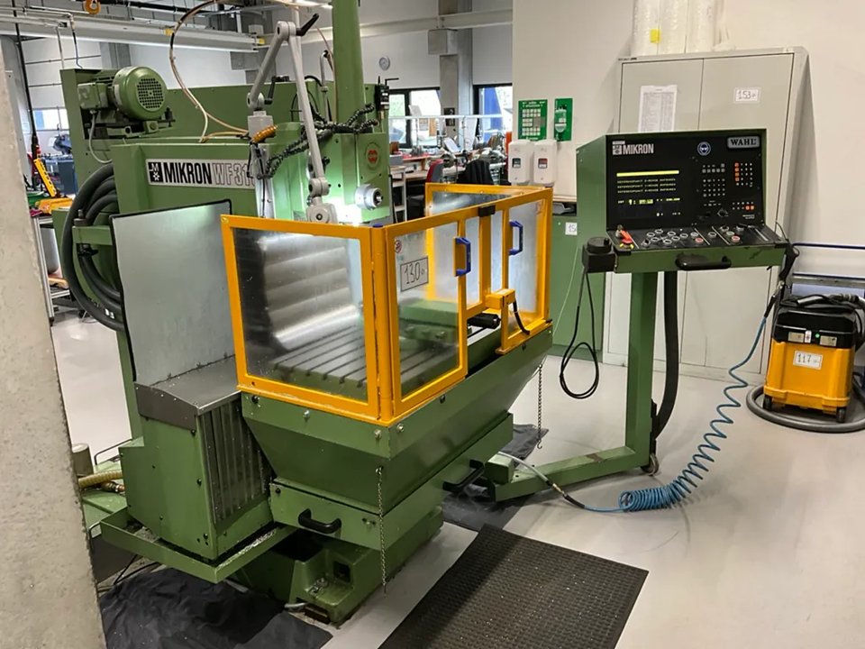 MICRON - WF 31C - CNC Univerzální nástrojový frézovací stroj