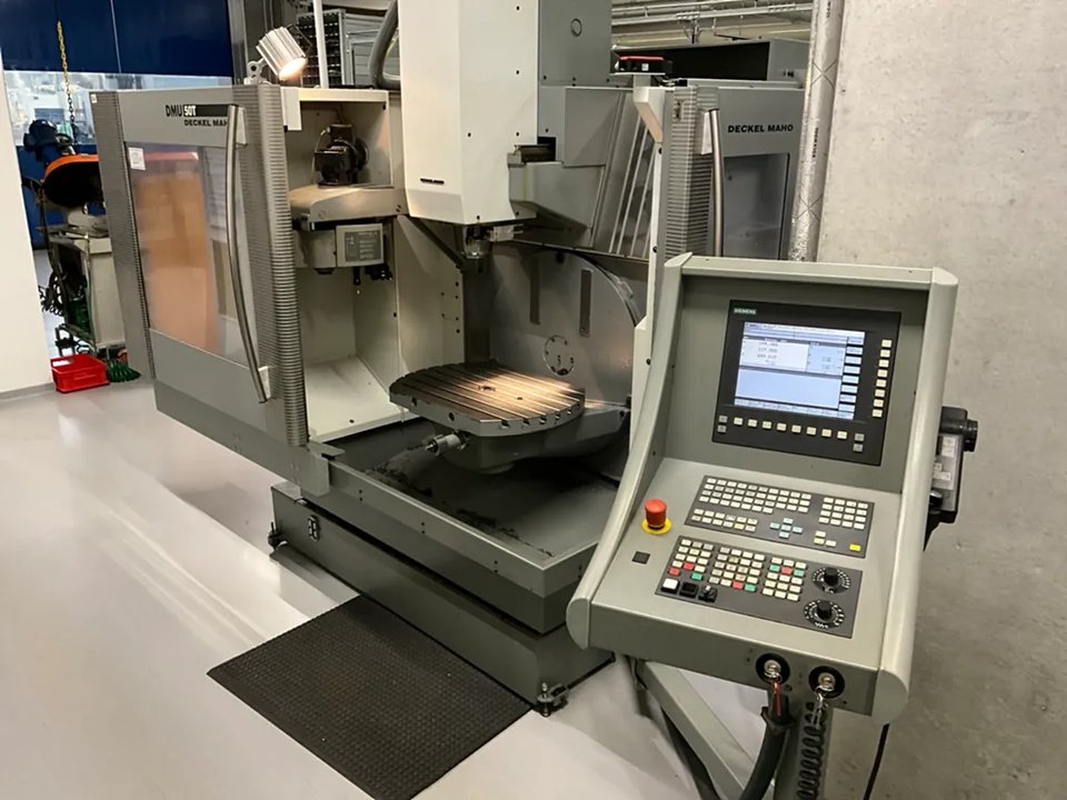 DECKEL MAHO - DMU 50T - CNC Vertikal-Bearbeitungszentrum - 2002