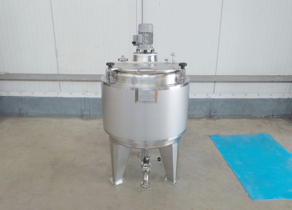 Food tanks