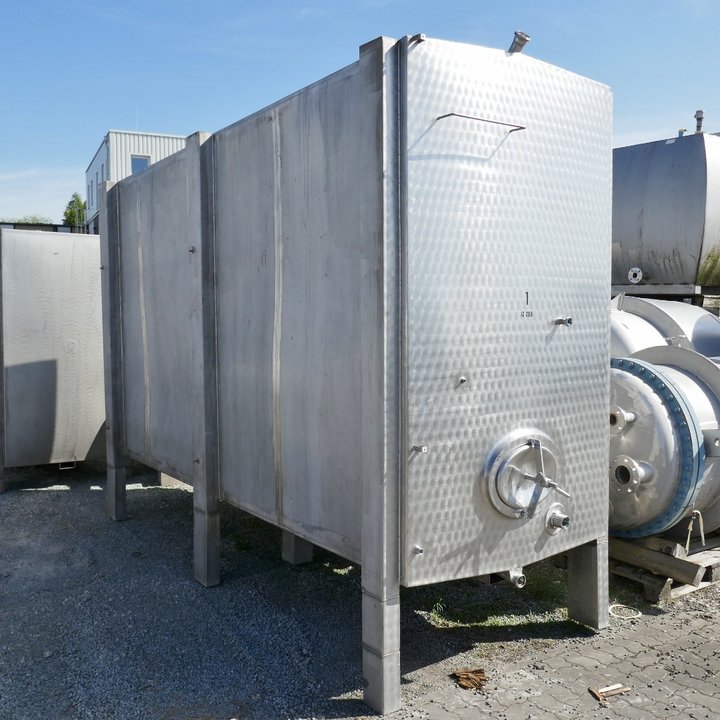 Stainless steel tanks