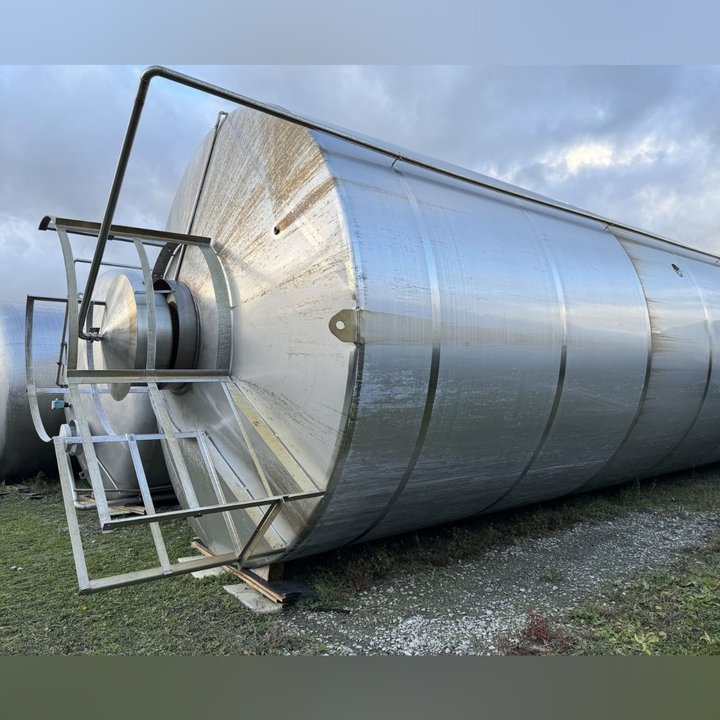 Stainless steel tanks