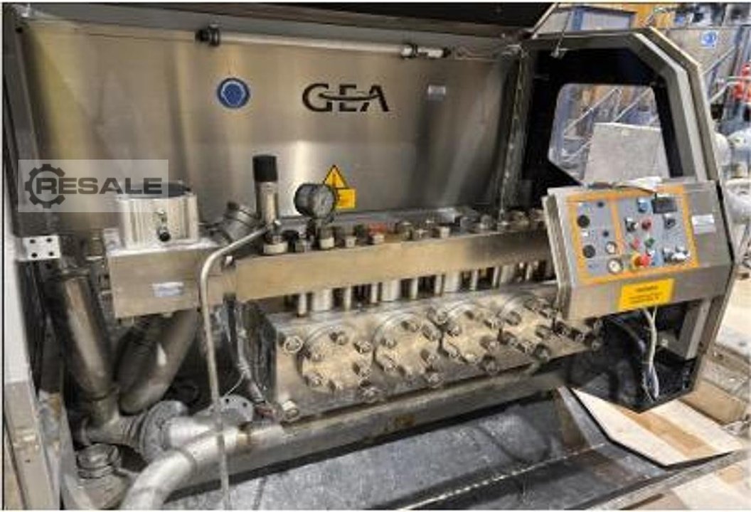 Homogenizing machines GEA NS5400