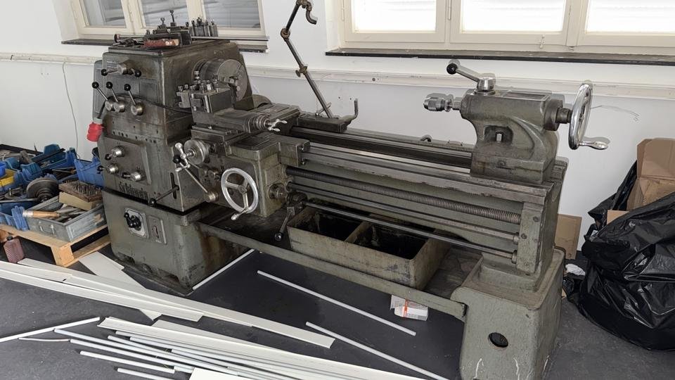 Meuser & Co. Leit- und Zugspindeldrehmaschine Drehbank