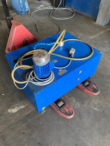 Kühlmittelbehälter m. Pumpe , Fräsmaschine, Drehmaschine