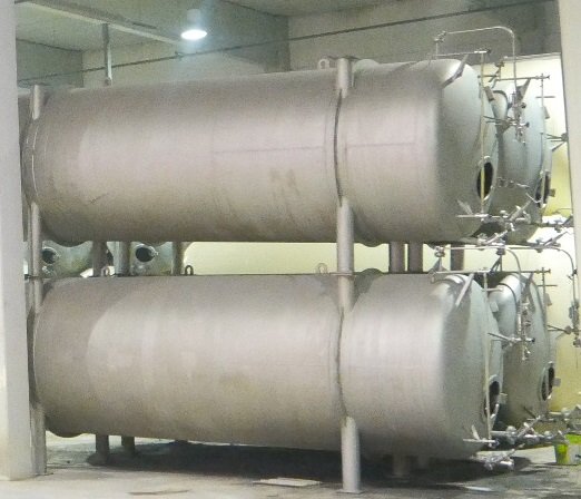 Pressure tanks for sparkling wine