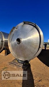 Stainless steel tanks and containers E. BACHILLER 30.000 l.