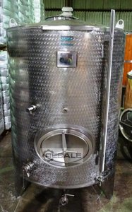Stainless steel tanks and containers SSP 2000 Litre Vessel