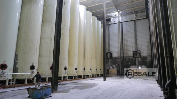 Storage tanks