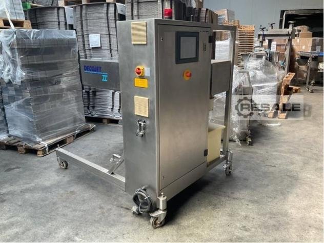 Bread and biscuit cutting machines DECOJET II