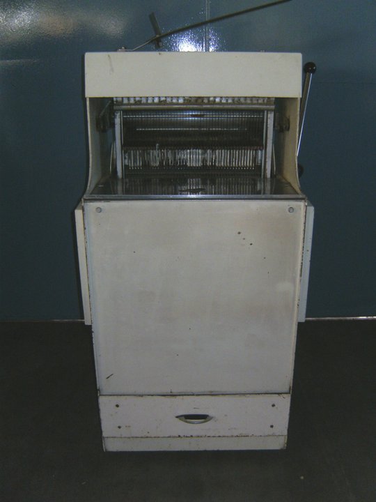 Bread and biscuit cutting machines DIVERSE Schneidegatter