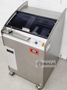 Bread and biscuit cutting machines TREIF Diskus Smart