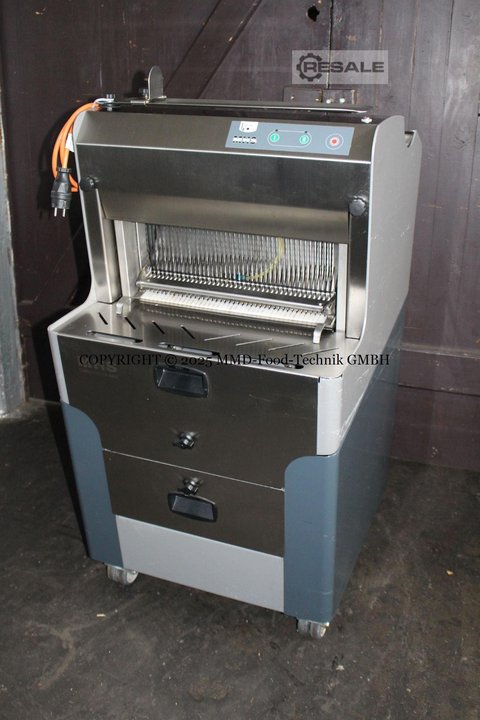Bread and biscuit cutting machines MHS BASIC L