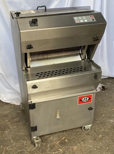 Bread and biscuit cutting machines TREIF Dachs