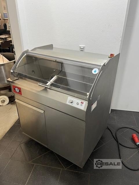 Bread and biscuit cutting machines TREIF Varius 400