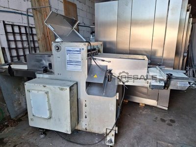 Bread and biscuit cutting machines
