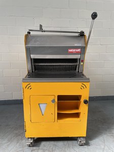 Bread and biscuit cutting machines WABäMA Signa 460/10