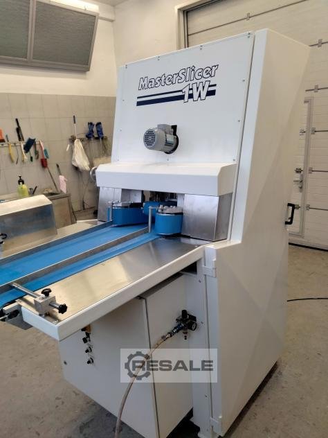Bread and biscuit cutting machines IPEKA Master Slicer 1W