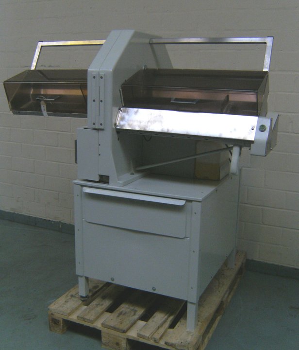 Bread and biscuit cutting machines RöSEN & ROBBERT Type 28 M / 50 / Oel, Tischmodell
