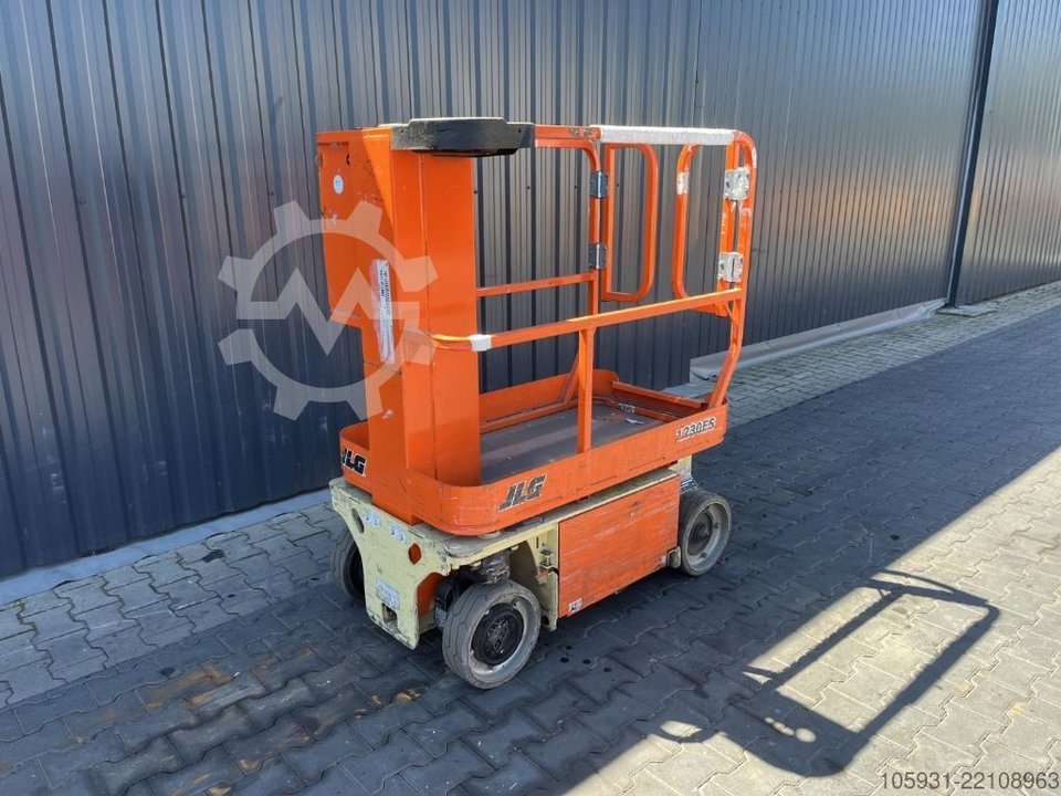 JLG 1230ES