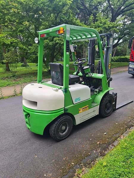 ARTISON Dieselstapler mit Vollfreihubmast FD25.33