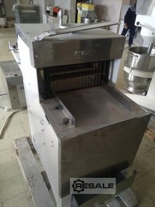 Cutting tables REKORD automatic bread slicer