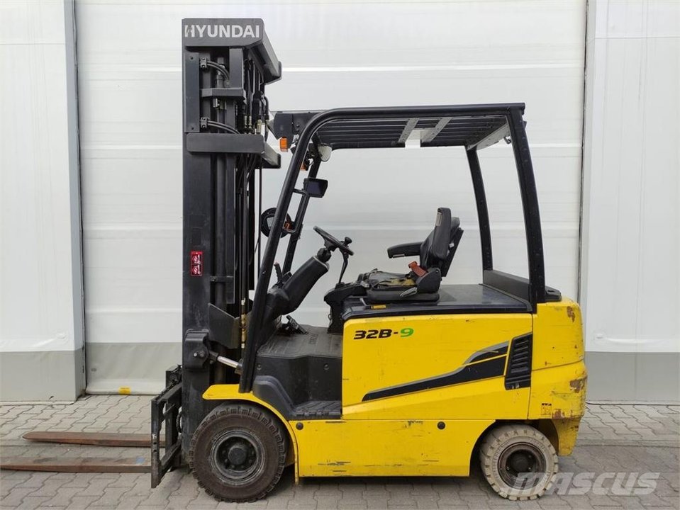 Hyundai 32B-9