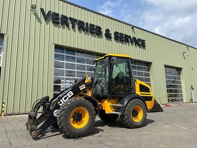 JCB 409