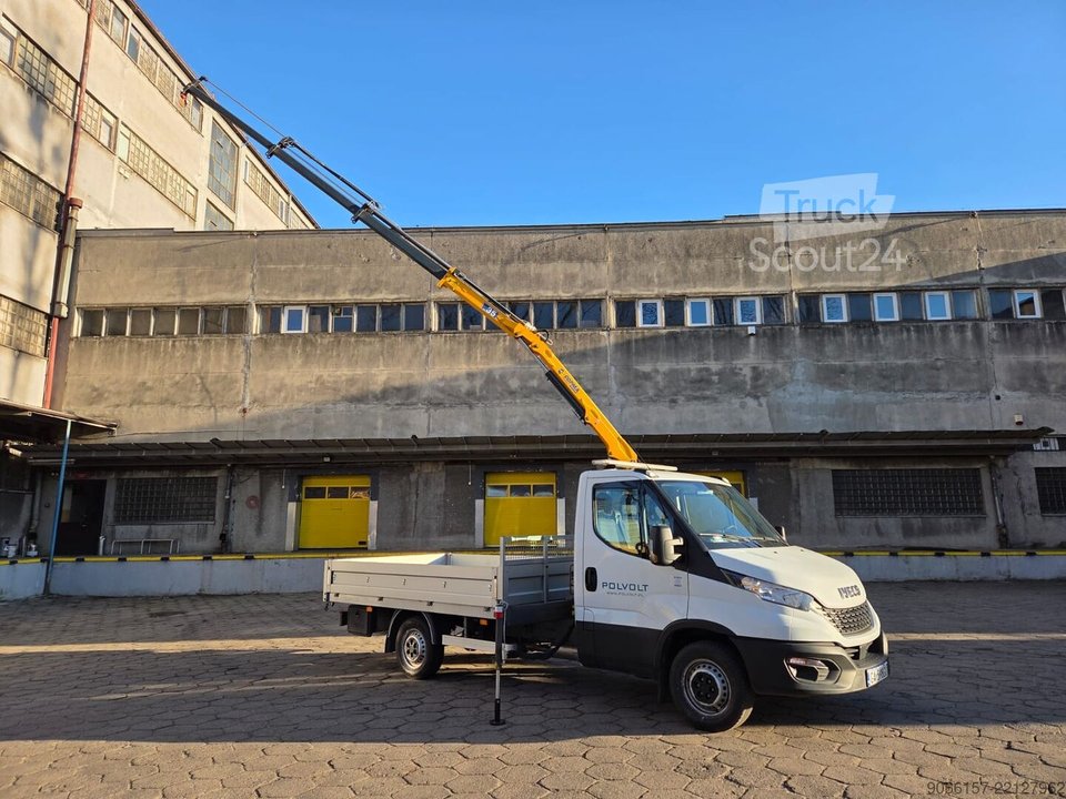 Transporter mit Koffer Iveco Iveco Daily z dźwigiem HDS gebraucht