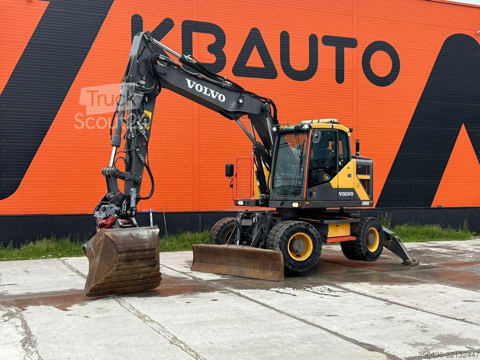 Radbagger Volvo EWR 150 E 3D / TILTROTATOR / AC / CENTRAL LUBRI... gebraucht
