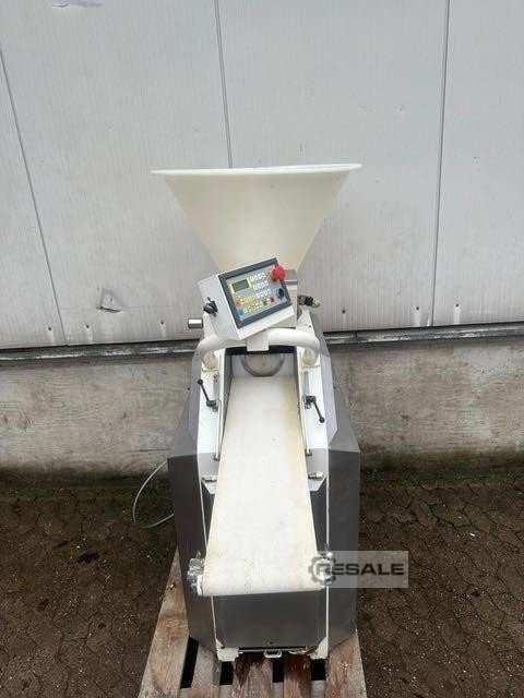 Knitting machines for dough pieces SCHEURER SV140EP