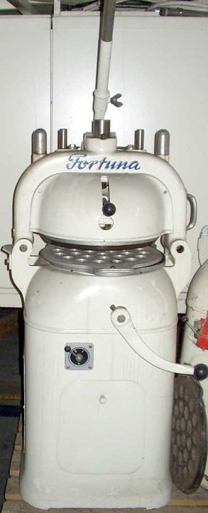 Knitting machines for dough pieces FORTUNA 3 Halbautomat