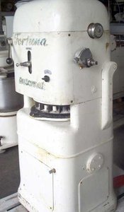 Knitting machines for dough pieces FORTUNA 3 Automat Gr.3