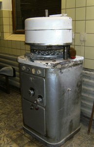 Knitting machines for dough pieces W & P Rotamat