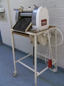 Pretzel making machines FRITSCH Rollex