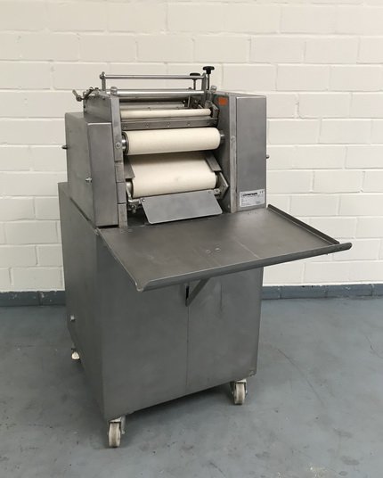 Pretzel making machines UNIVERSUM 30/3
