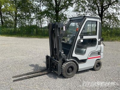 Nissan NL01A15 1500 kg Forklift