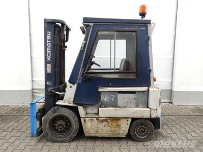 Komatsu FB25/3